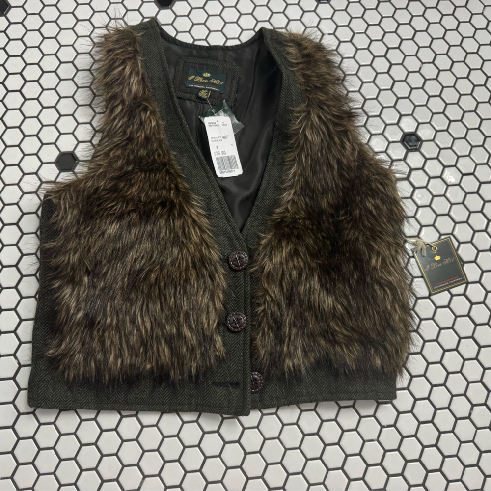 NWT I love H81 Kids Faux Fur Vest - Brown size small